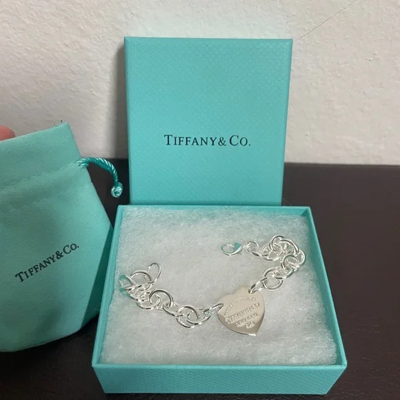 Tiffany & Co. - Picture 3 of 13